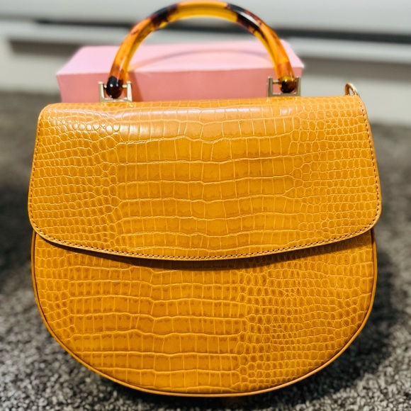 Mustard Bag - Picture 1 of 3